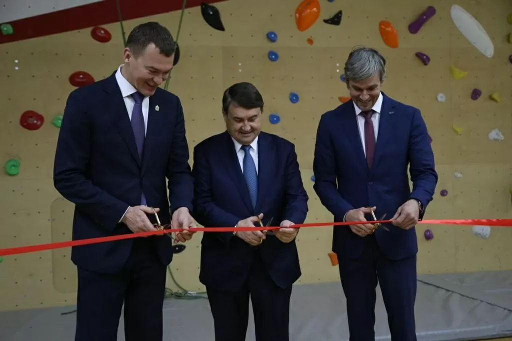 В Хабаровске торжественно открыли новый скалодром